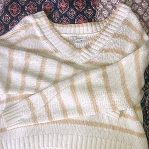 American Eagle crop sweater